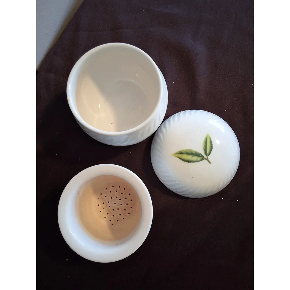 Vintage‎ Ceramic Teacup W/ Strainer And Lid. GVC